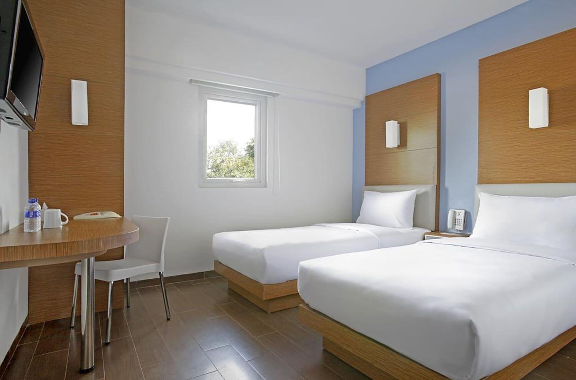 Amaris Hotel Senen Jakarta Extérieur photo