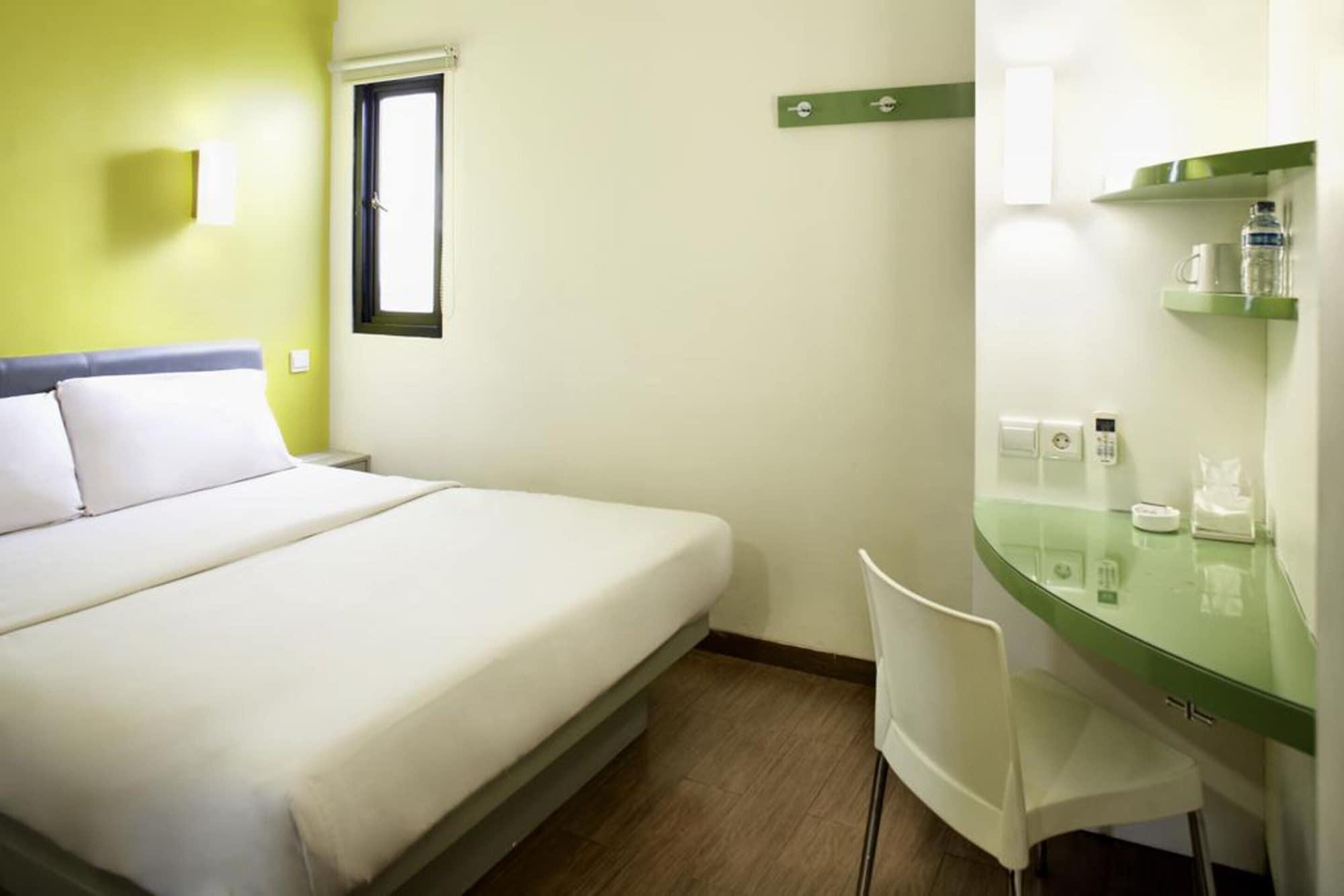 Amaris Hotel Senen Jakarta Extérieur photo