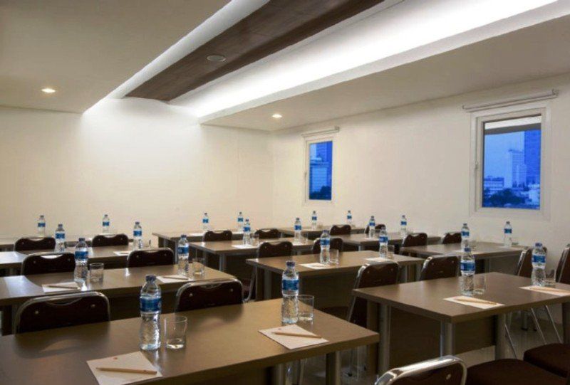 Amaris Hotel Senen Jakarta Extérieur photo