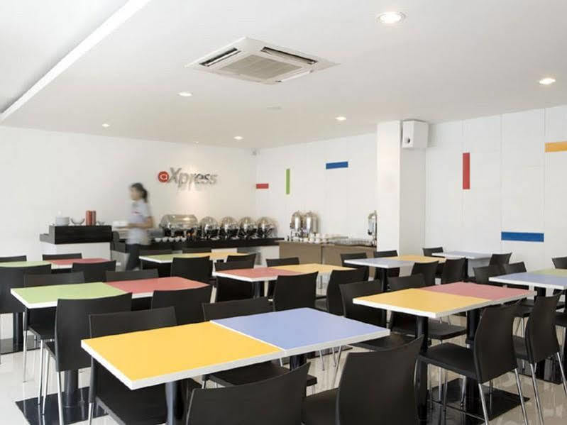 Amaris Hotel Senen Jakarta Extérieur photo