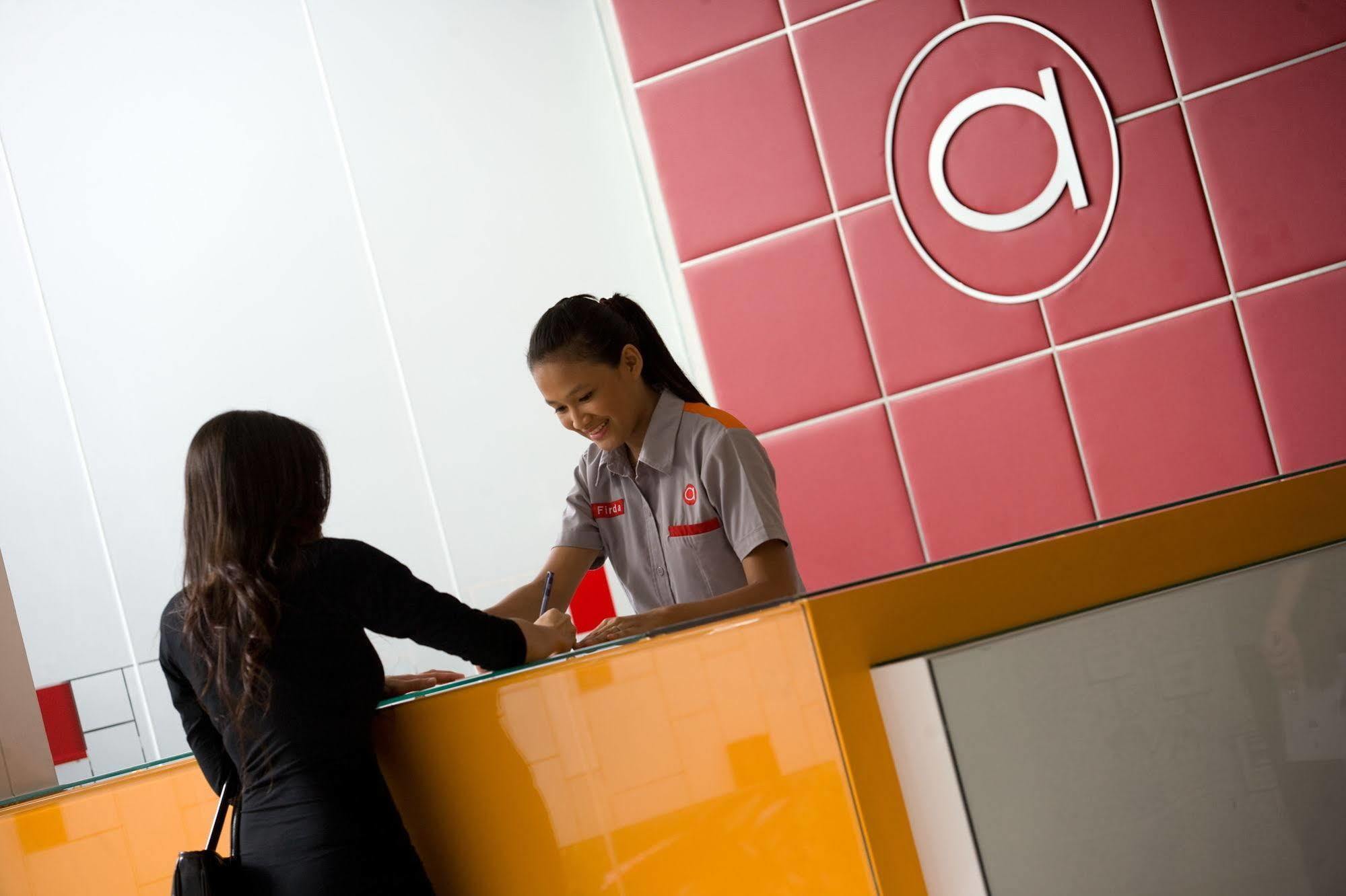 Amaris Hotel Senen Jakarta Intérieur photo